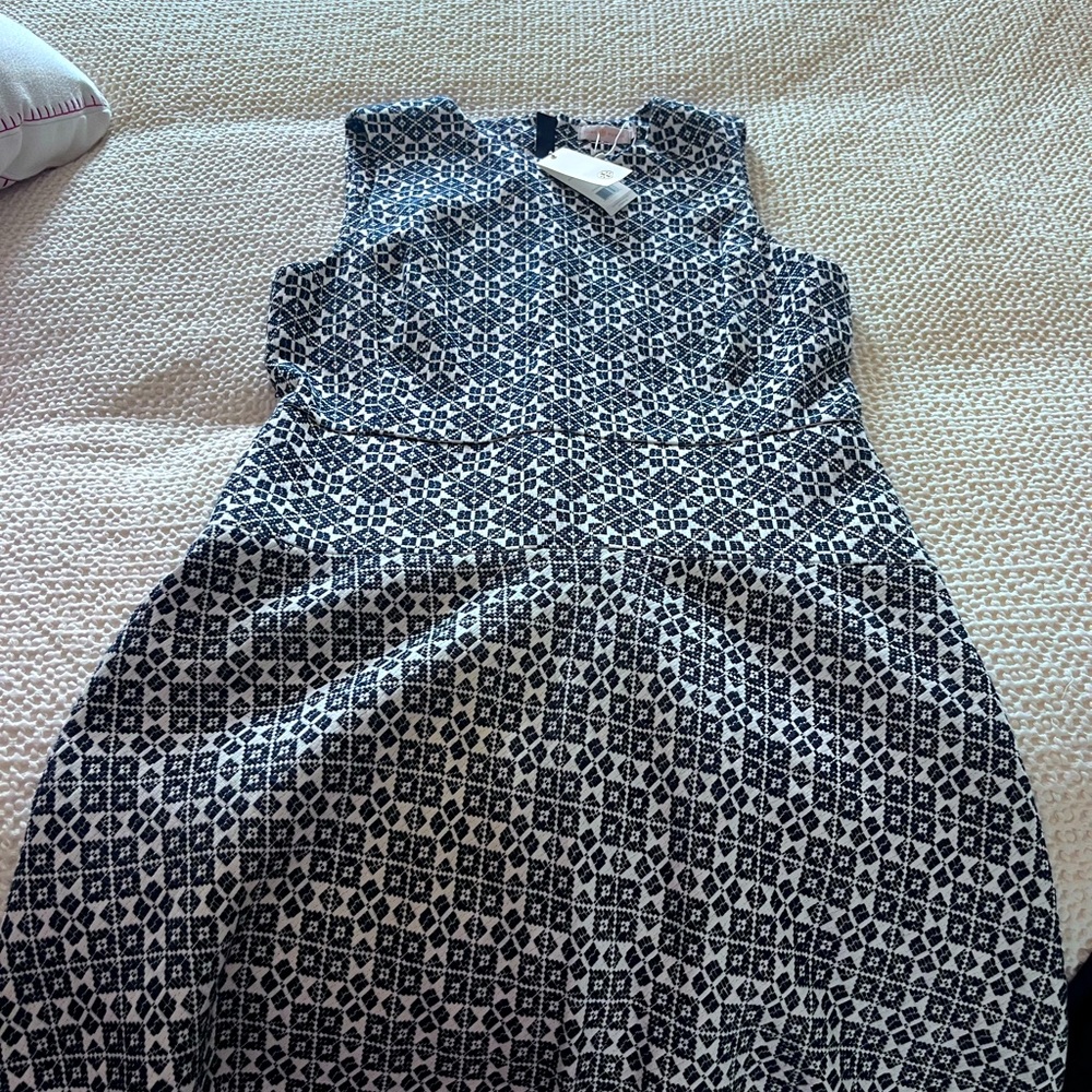 Beautiful new dress Tory Burch ready to be use